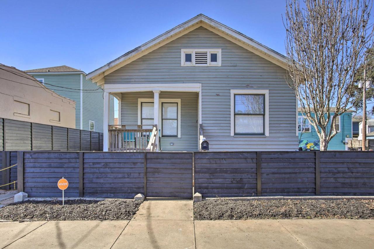 Cozy Beach Bungalow Near Galveston Seawall And Pier Экстерьер фото